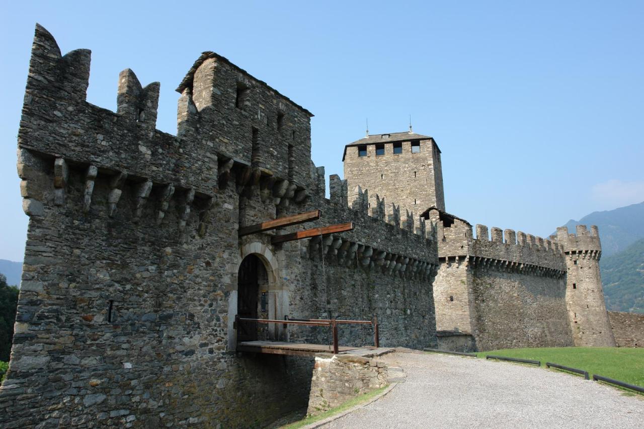 Business Center In Villa Kanton Kanton Bellinzona Exterior foto